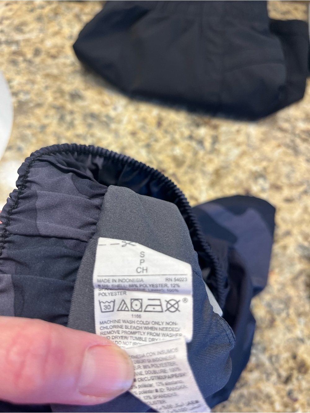 Women’s Old Navy and Gap Running Shorts Set of 3 — Navy, Black & Camo sizesmall - Picture 9 of 13